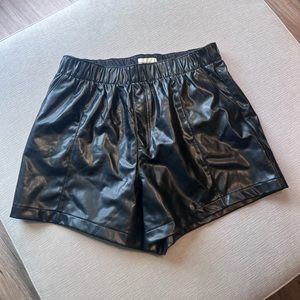 Abercrombie Black Leather Elastic Waist Shorts - size L